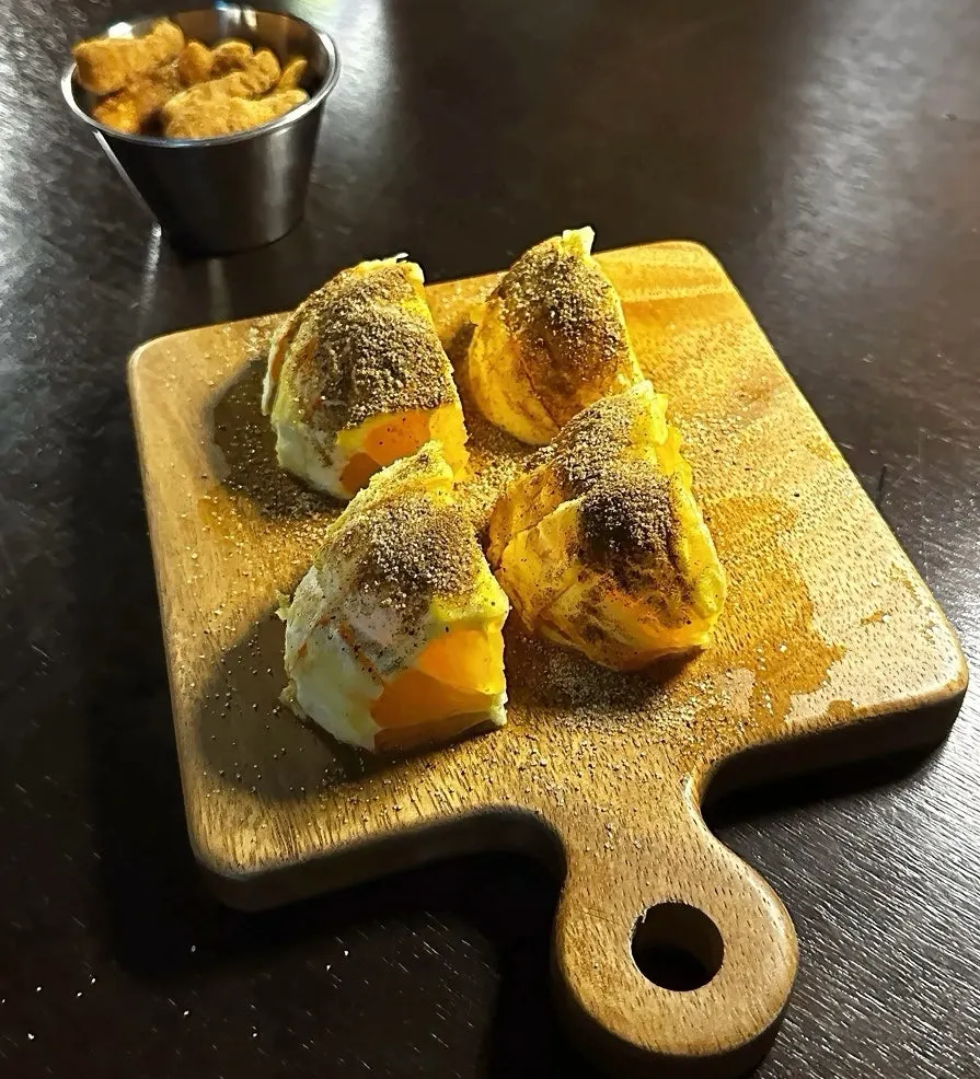 Introducing Woowoo, a solo-drinking bar in Gwangja