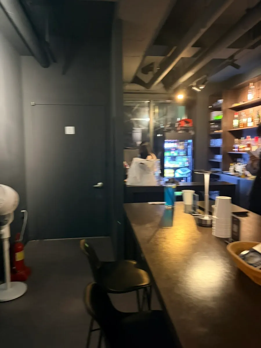 손님이 적은 평일 밤 우우 실내