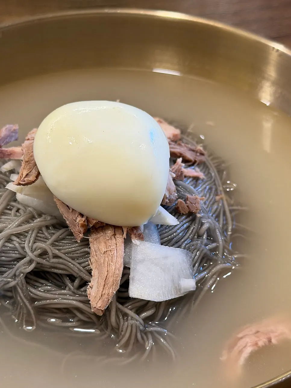 살얼음 동동 뜬 한우뼈 육수 물냉면