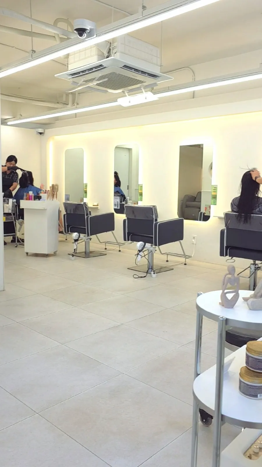 White-toned, tidy salon interior