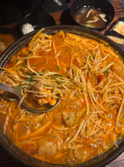 Baekmuk-eunji stone plate bone grill at spice level 1