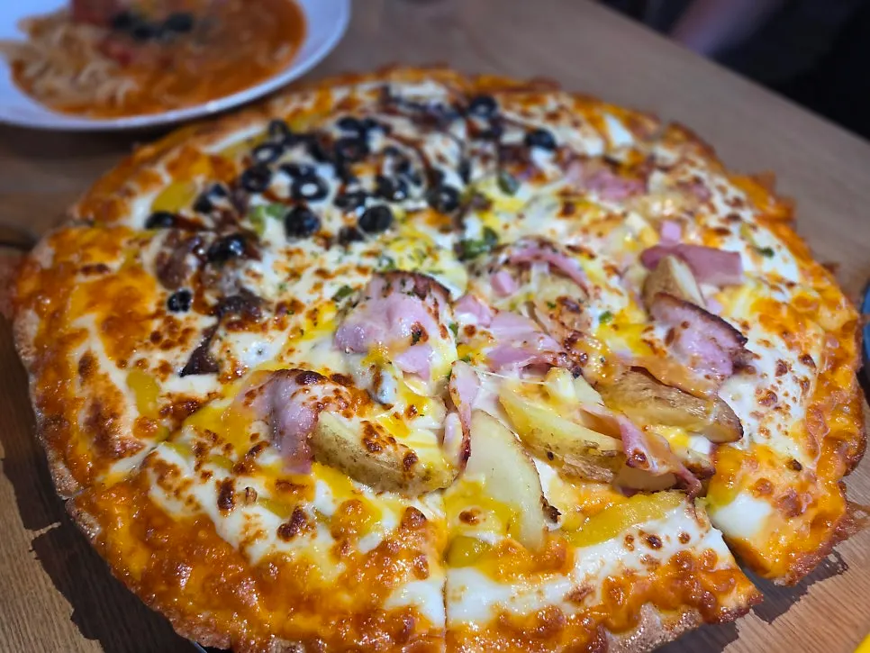 Bacon potato pizza toppings