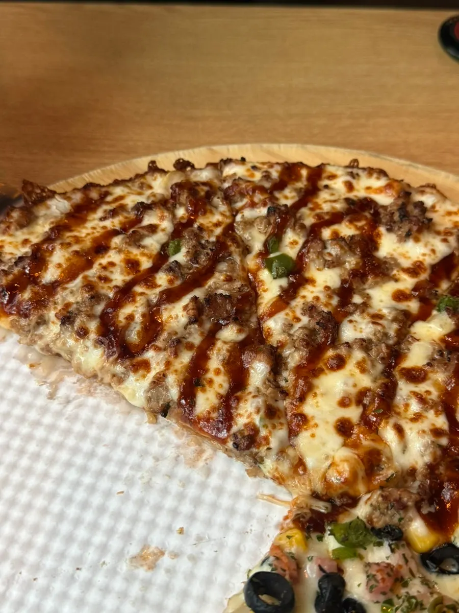 Crispy bulgogi pizza loaded with bulgogi