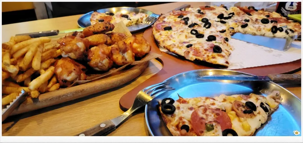 Hot bong and wing bong side dishes
