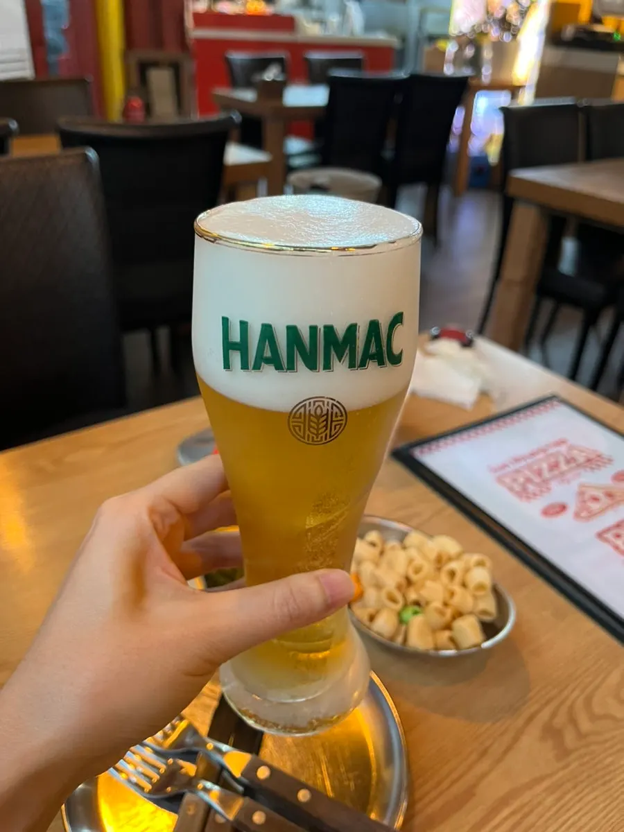 생맥주와 크림생맥주 두 잔