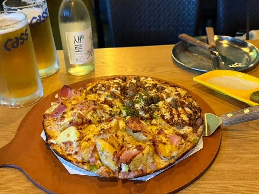 Cover image from the visit to Jagajebbang Seonmyeonghui Pizza, Gunpo Branch