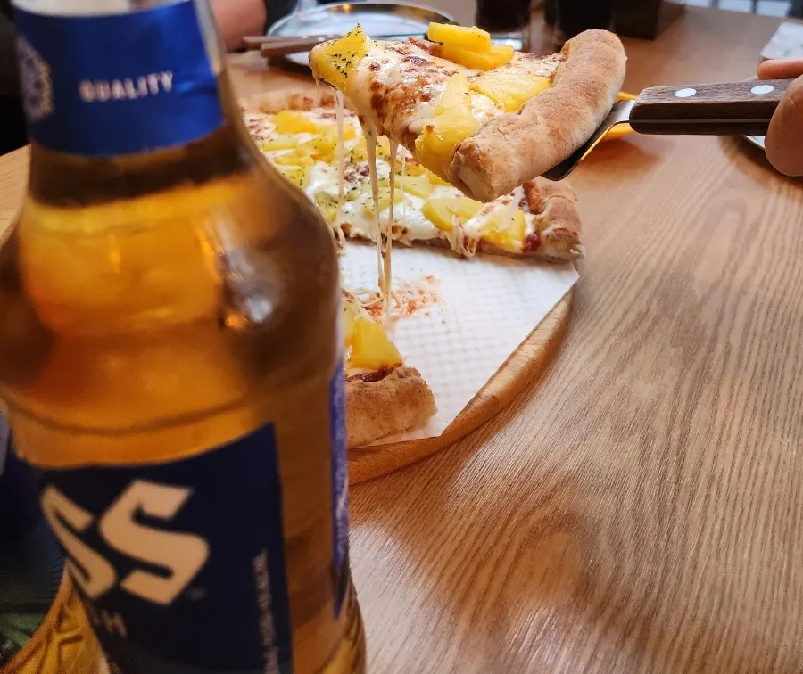 피맥 테이블 가로 컷