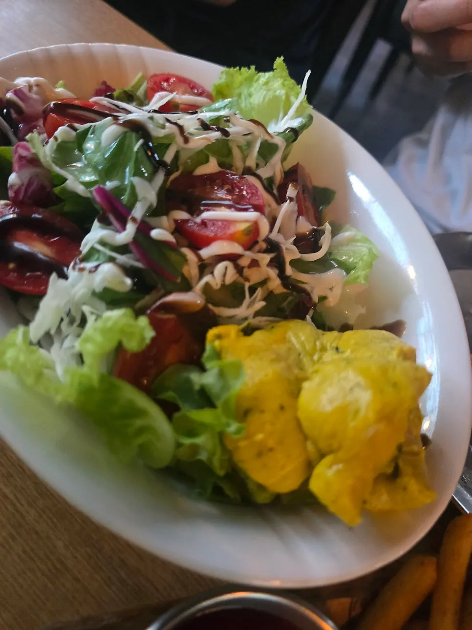 Salad with fresh vegetables