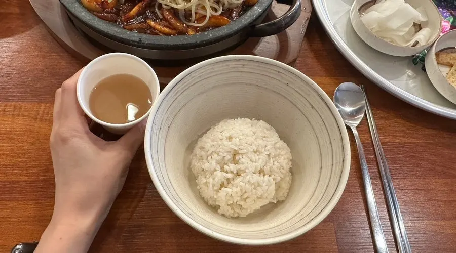 Side dishes served with the set