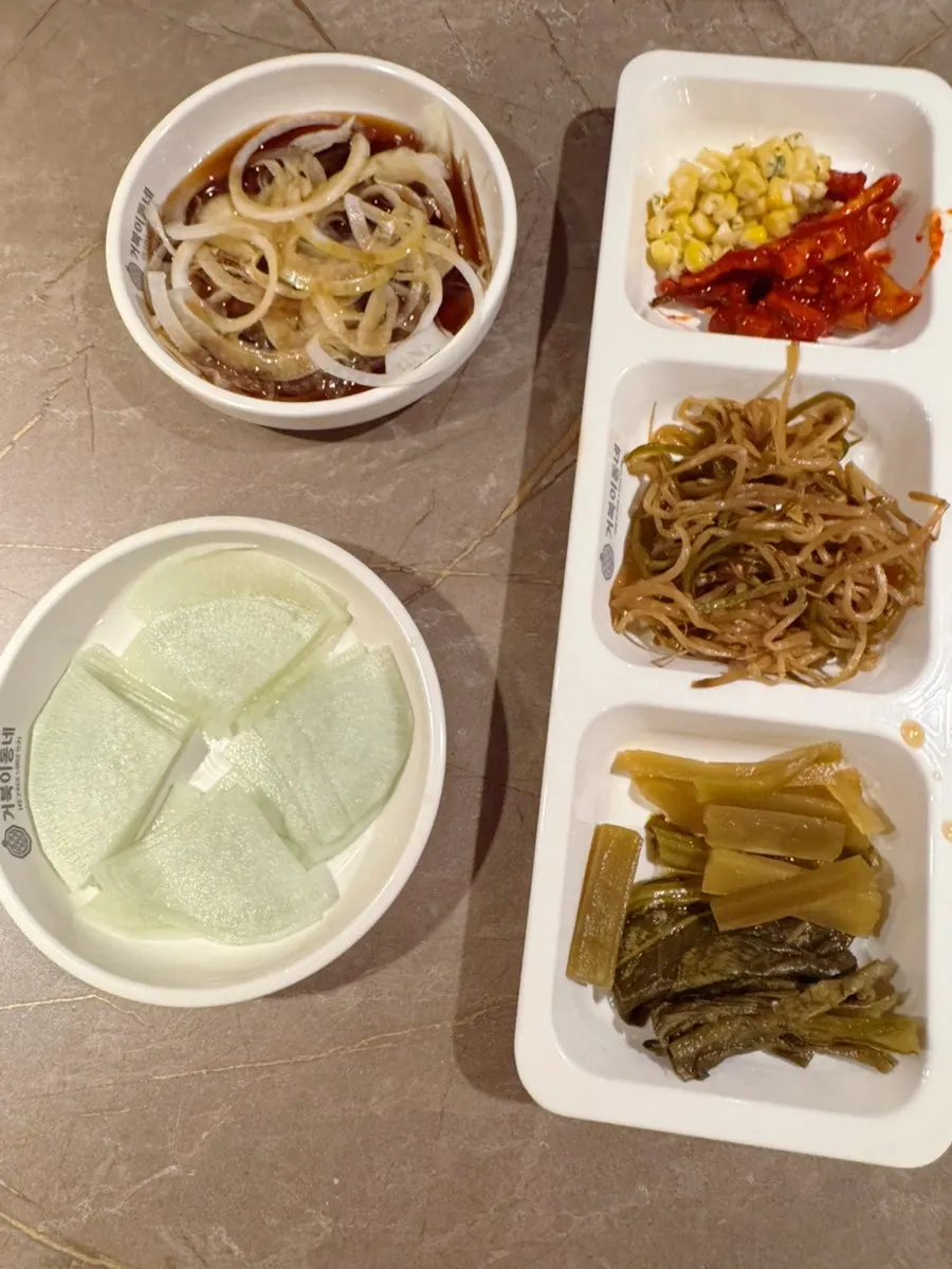 셀프바 채소와 쌈 코너