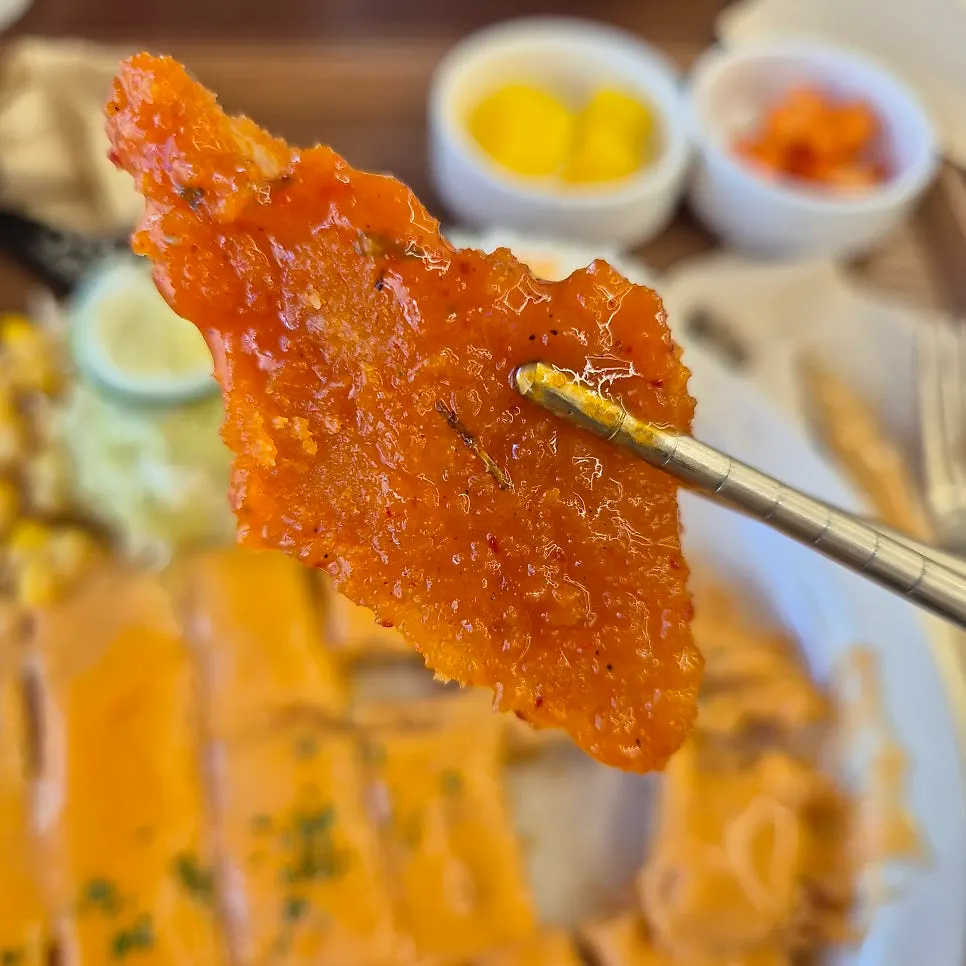 Cross-section of the spicy pork cutlet