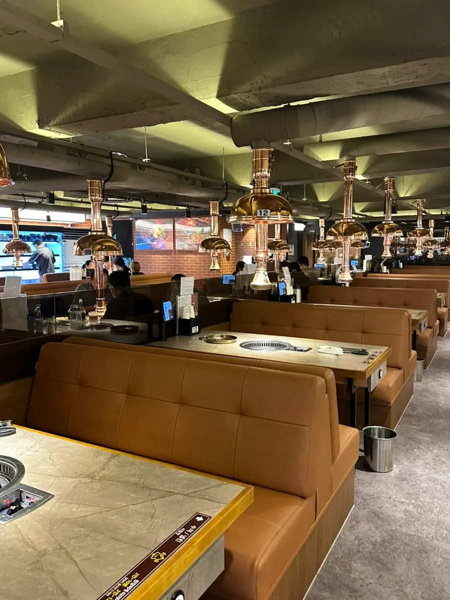 Spacious and comfortable interior of Geobugi Dongne