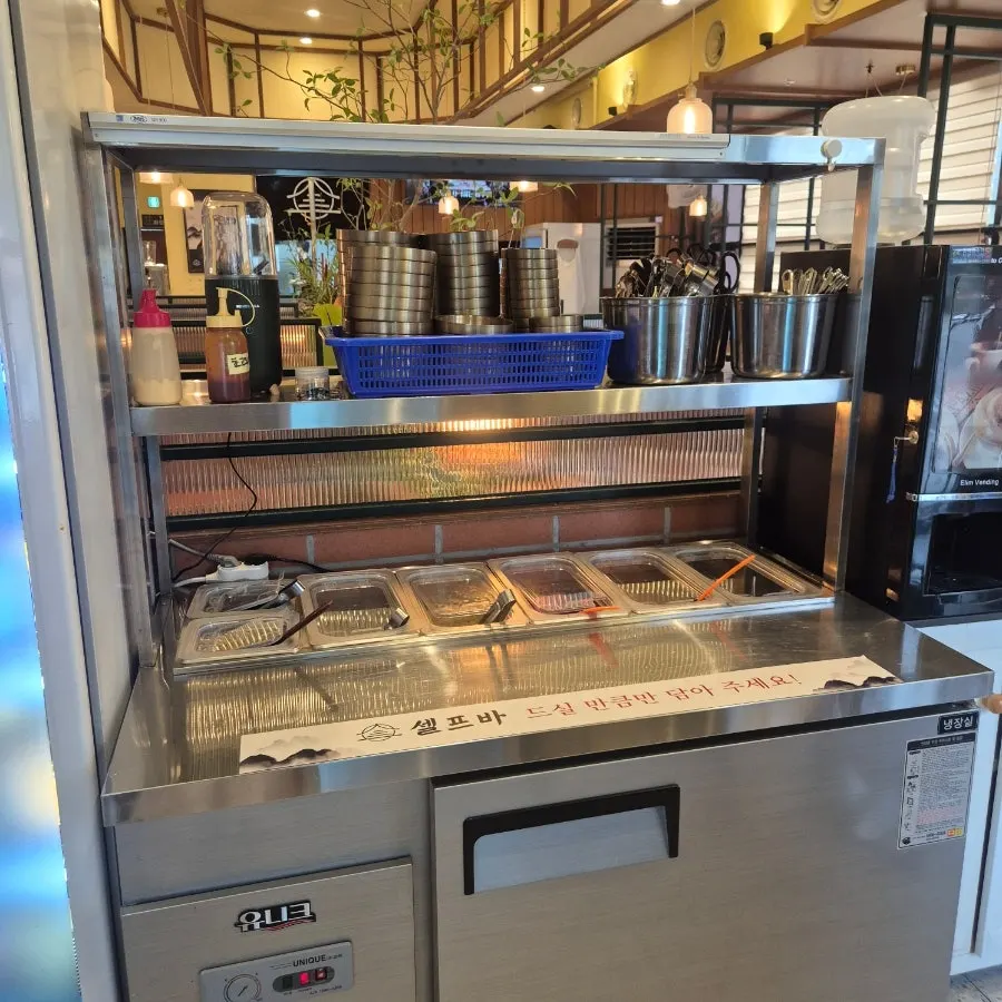 Self-serve corner for free banchan refills