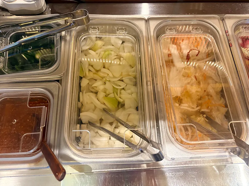 Self-serve side dish bar