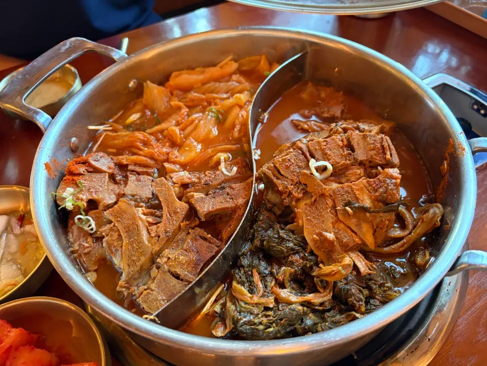 Gamjatang divided into two flavors