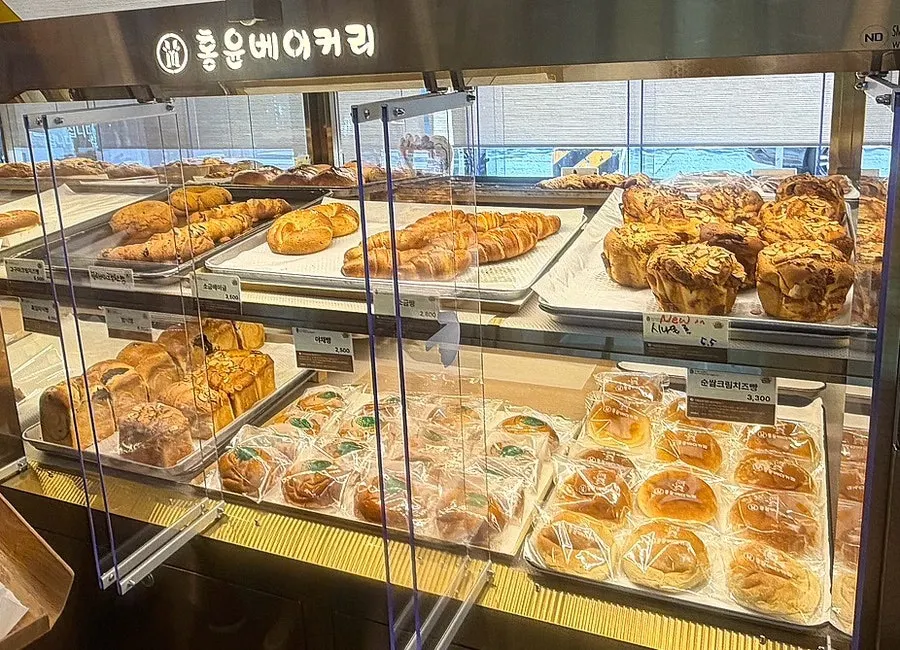 Pizza bread and cheese bread on display