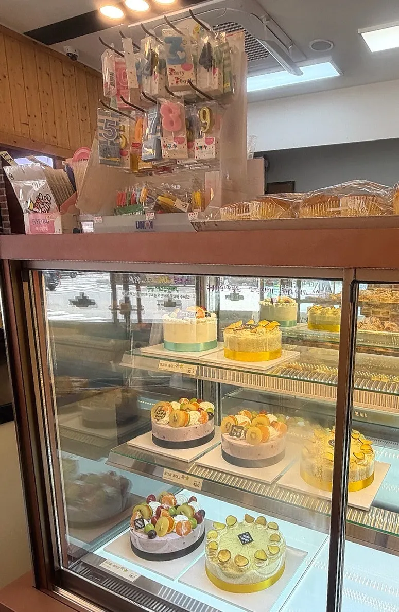 Bread inside the sliding glass case