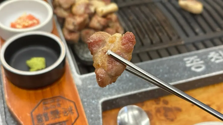치즈가 가득 올라간 이태리역 치즈 계란찜