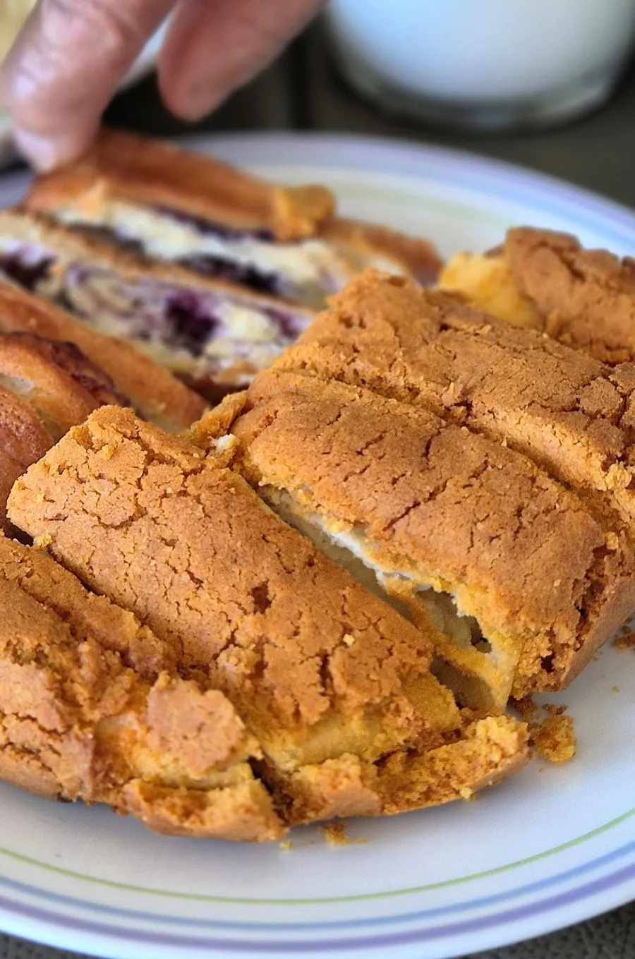 Brown-rice castella and cream cheese breads