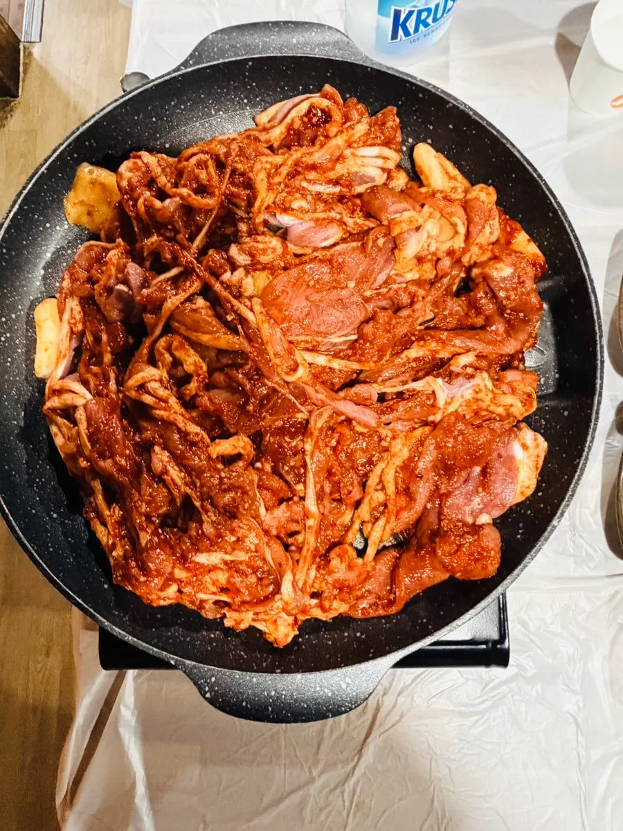 1kg of duck jumulreok, generous enough for several people