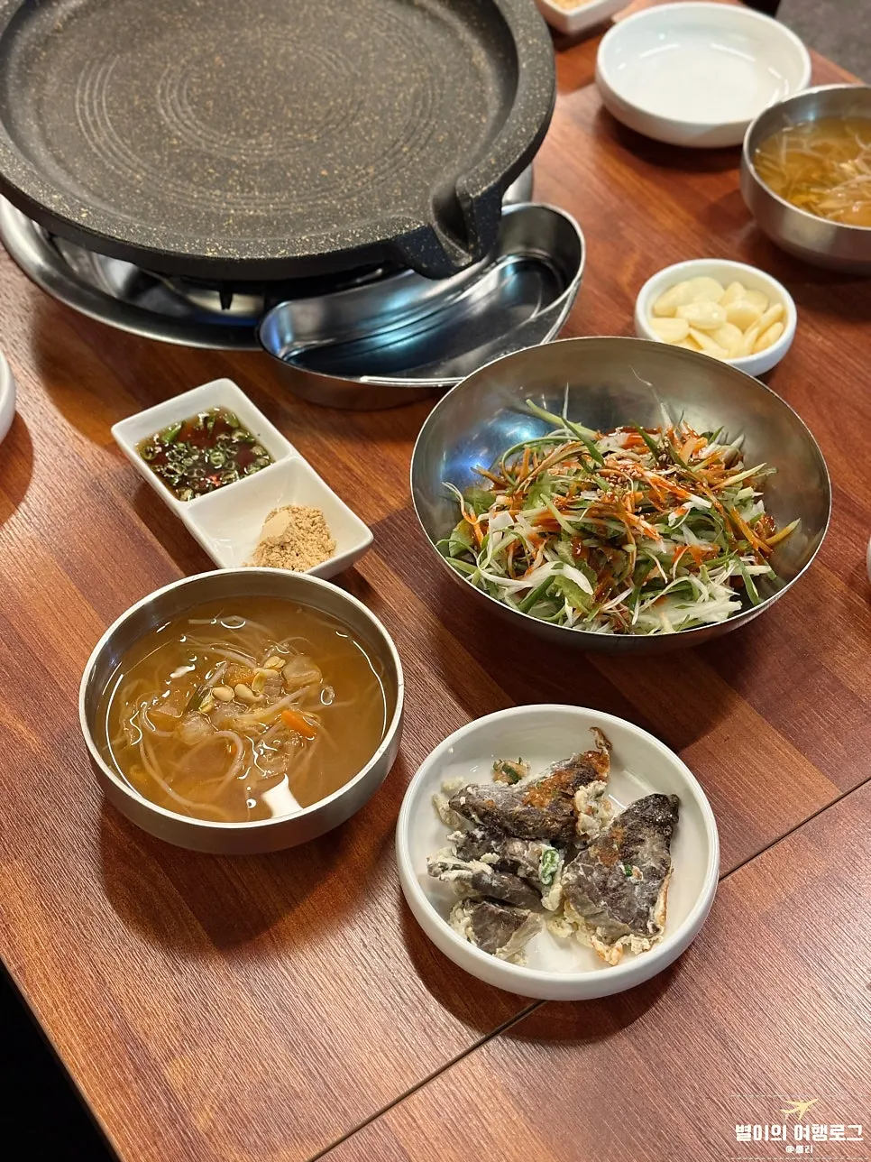 생 천엽과 등골, 간이 담긴 접시