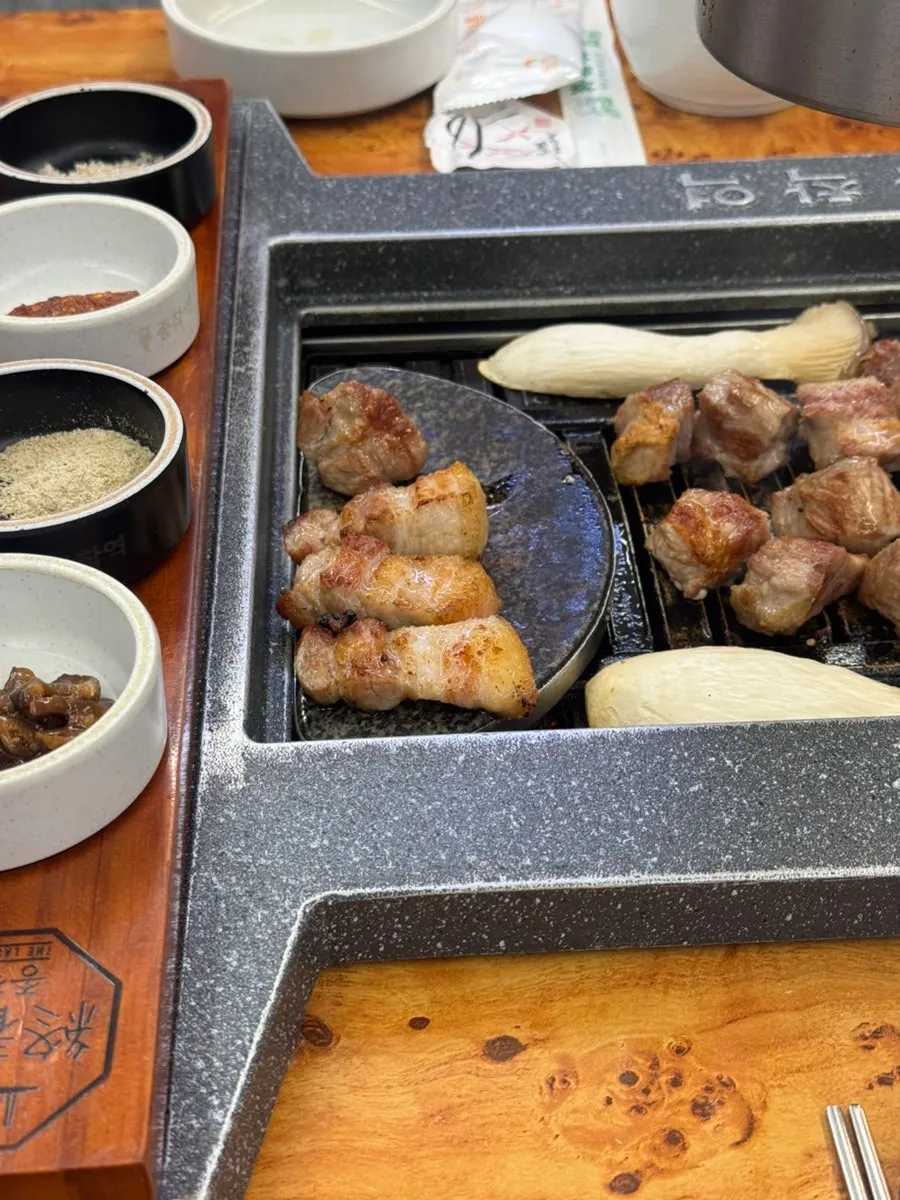 구이 전 두툼한 고기