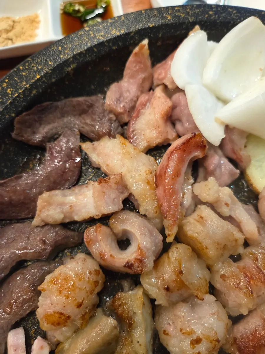 노릇하게 구워진 염통 구이