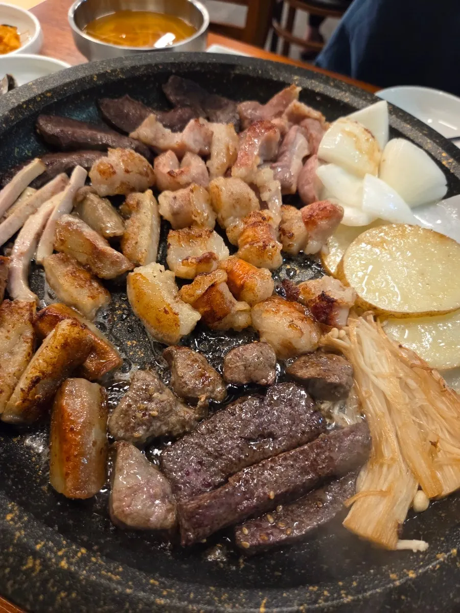 바삭하게 구워진 한우 대창