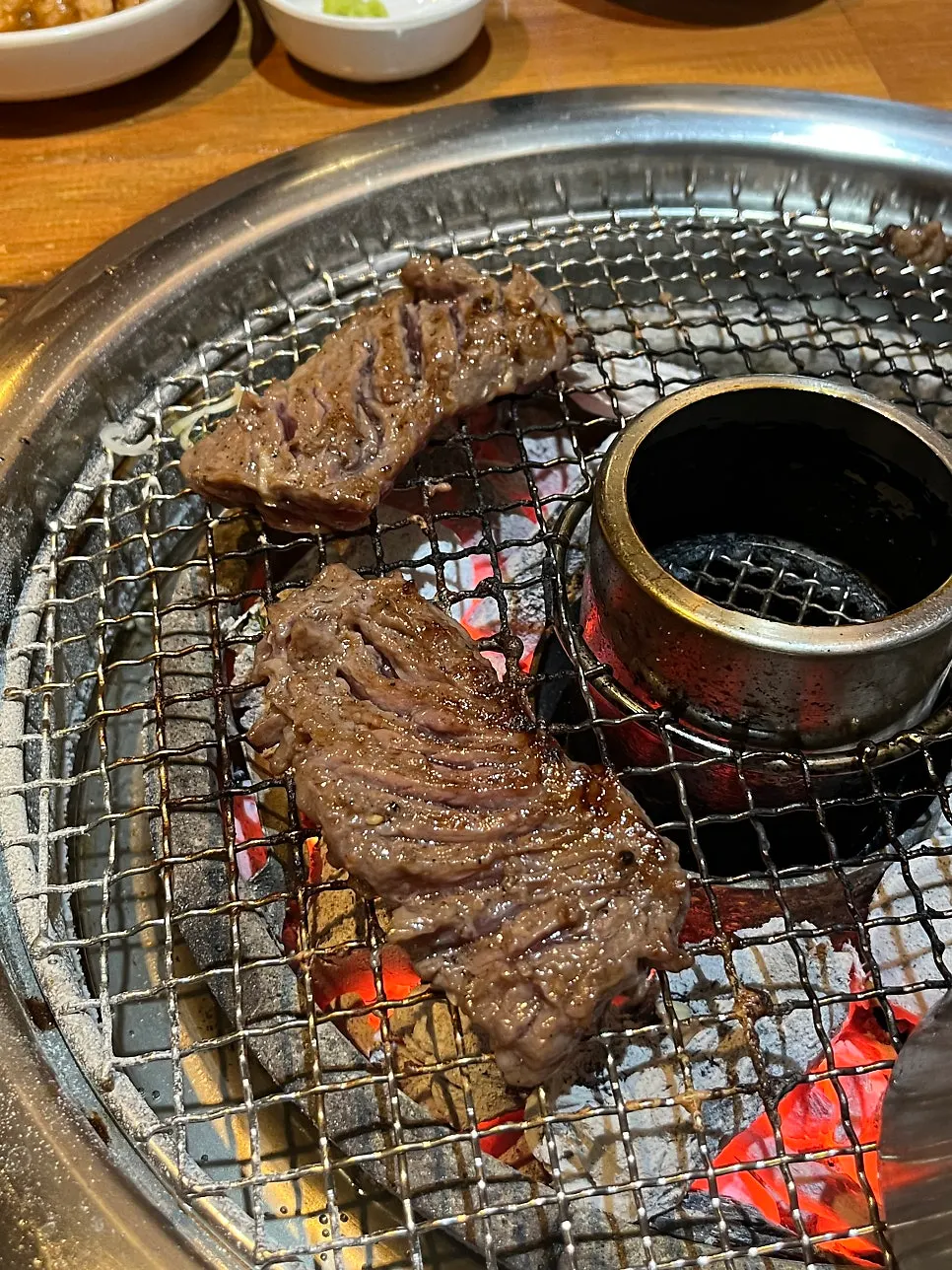 두부와 야채 고기가 든 얼큰 술밥 클로즈업