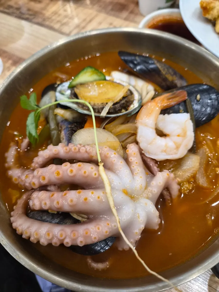 낙지와 전복이 들어간 짬뽕