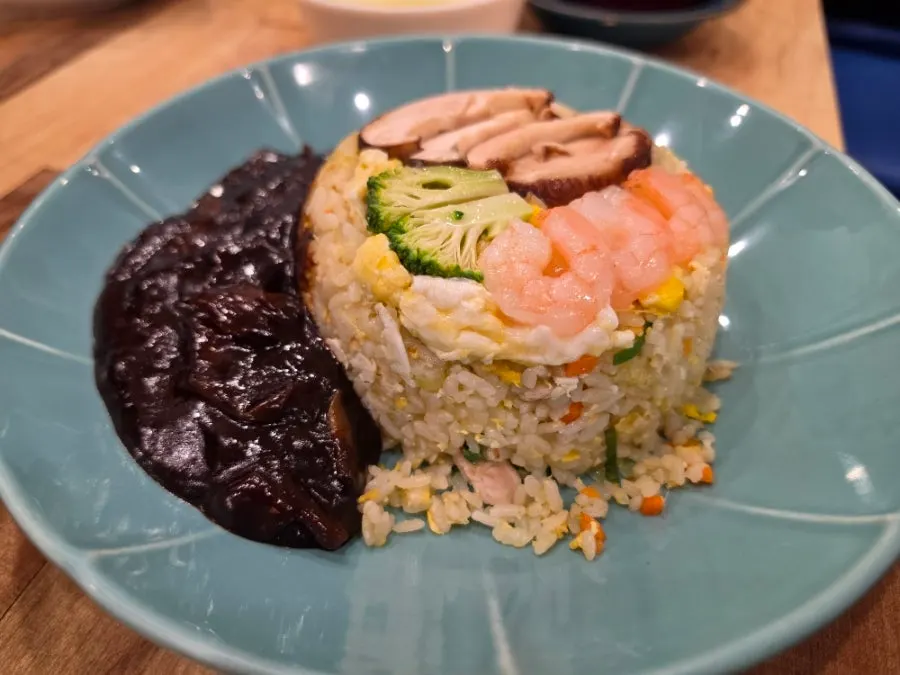Shrimp fried rice cooked without salt and with reduced oil