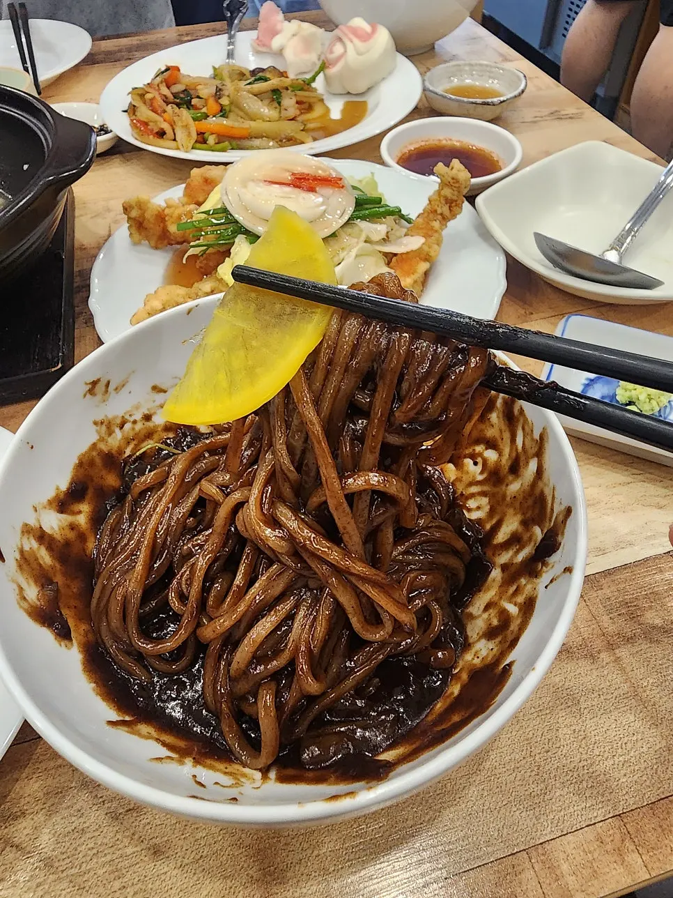 2,000원 추가해 변경한 짬뽕