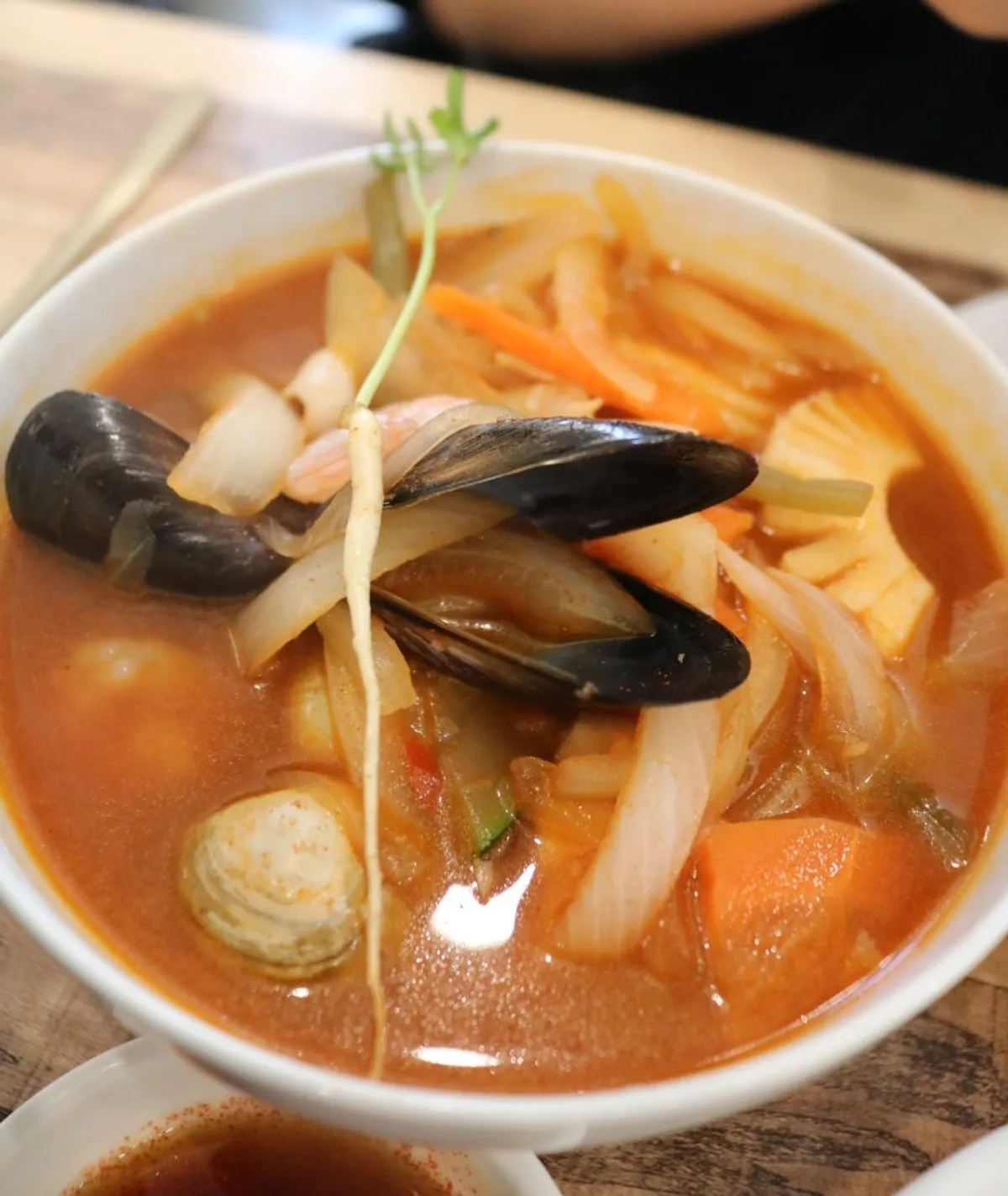 A bowl of Gupo Jjambbong's healthy jjambbong