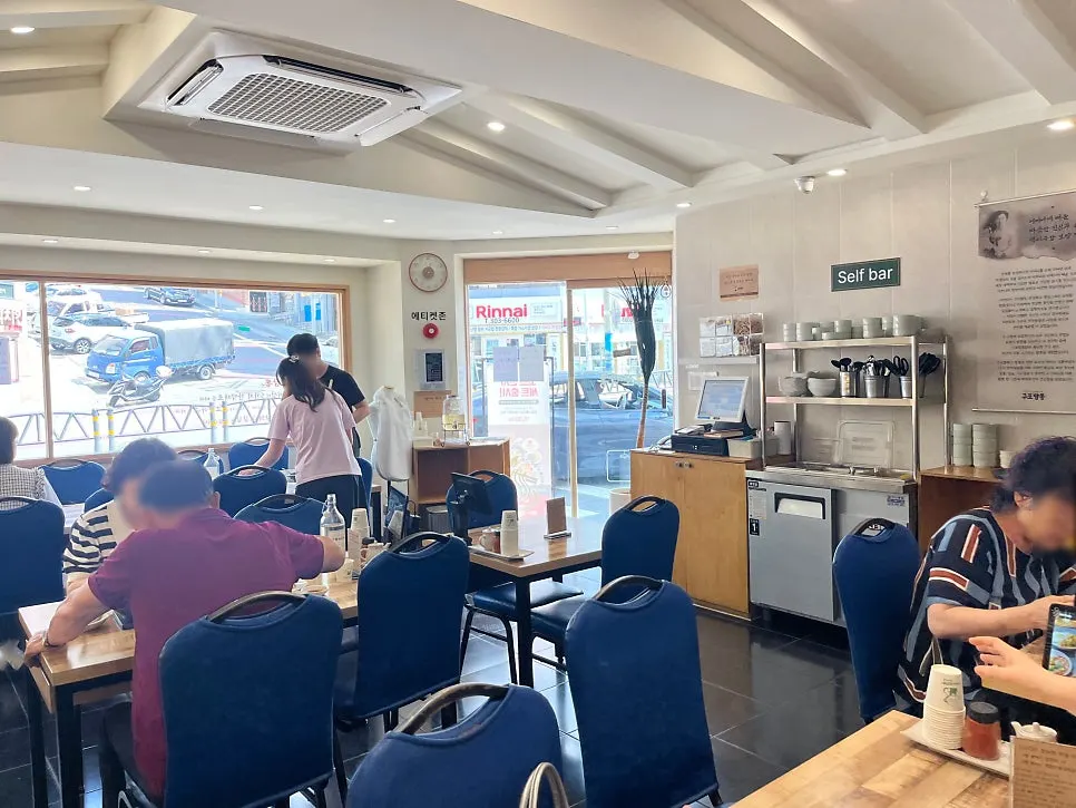 Interior view of Gupo Jjambbong Gupo Main Branch