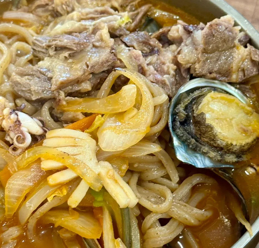 Abalone on top of the herbal-broth jjambbong