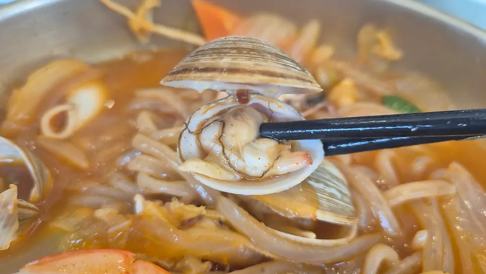Noodles lifted from the octopus abalone jjambbong