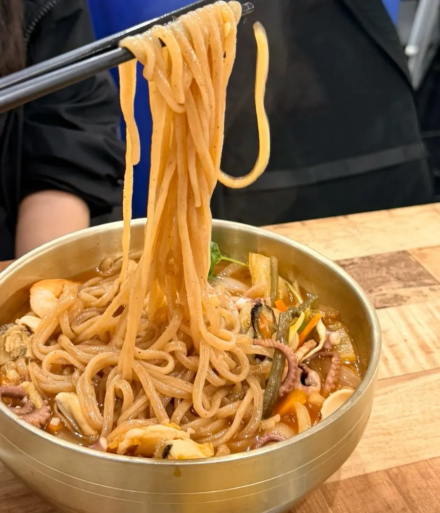 Jjambbong noodles soaked in broth