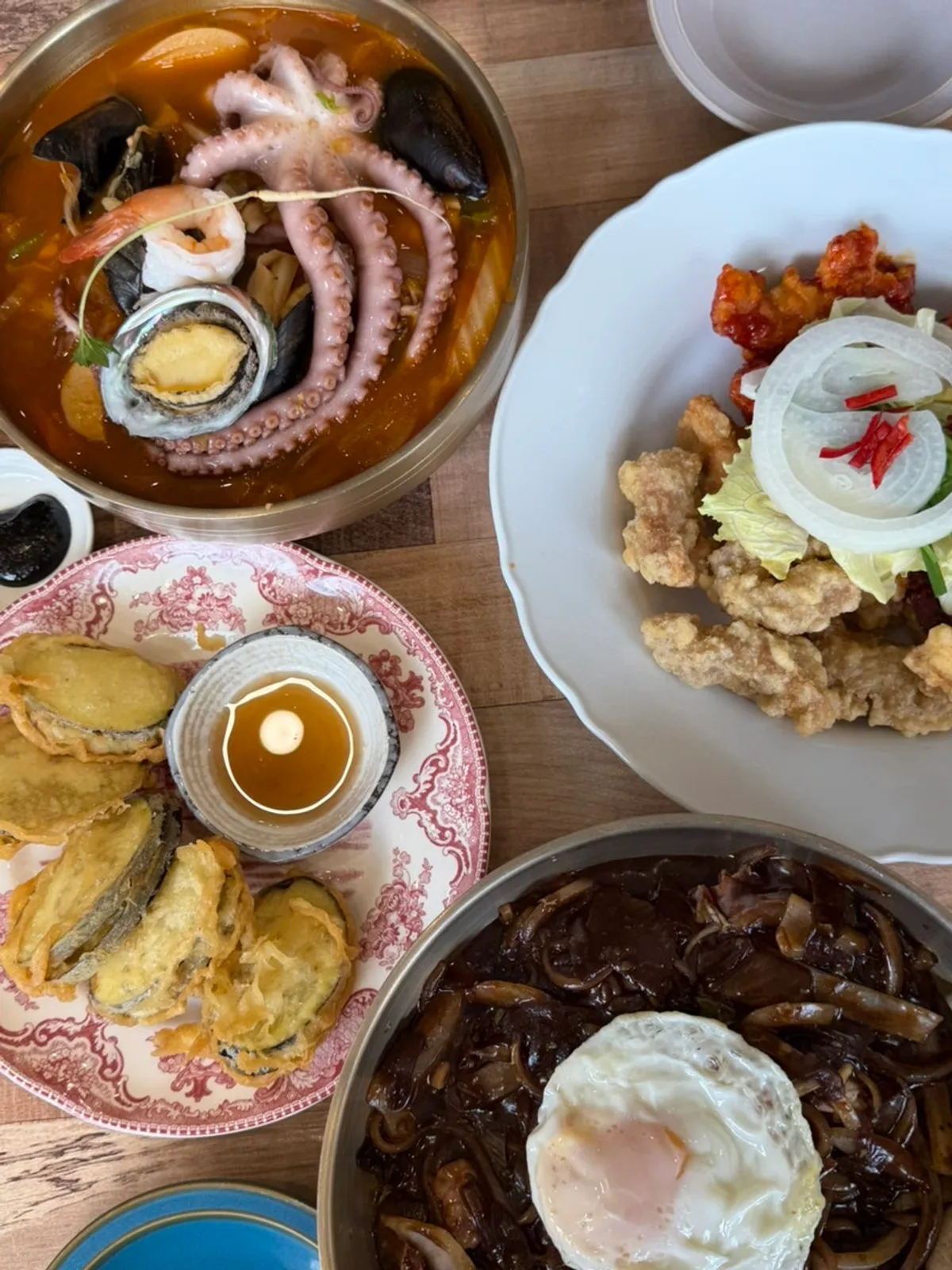 Basic side dishes at the self-service bar