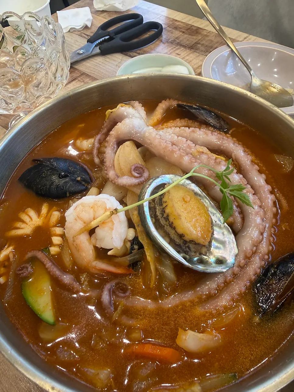 짬뽕과 탕수육, 짜장, 볶음밥 한상 차림