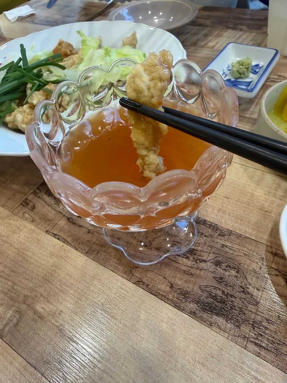 짬뽕 면발과 해물 건더기