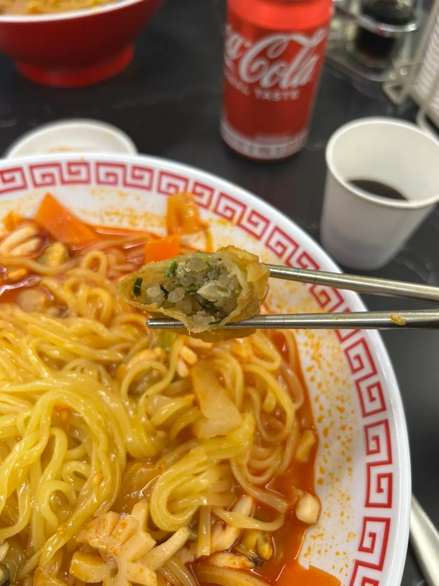 짬뽕과 함께 먹는 군만두