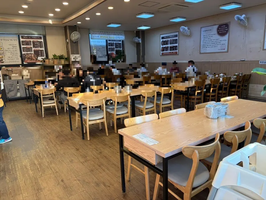 The restaurant before it filled up on a weekend afternoon
