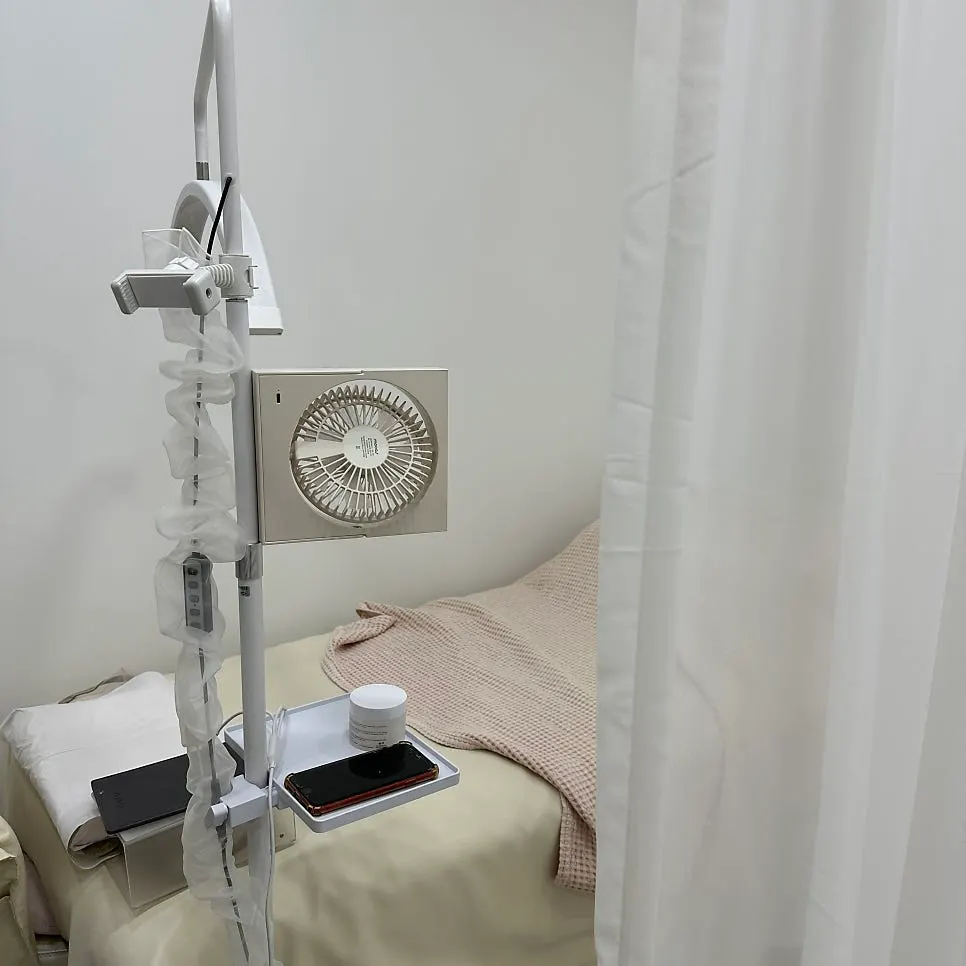 The bed where the lash lift was performed