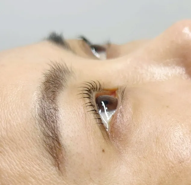 Preparing for the black moisture ampoule perm