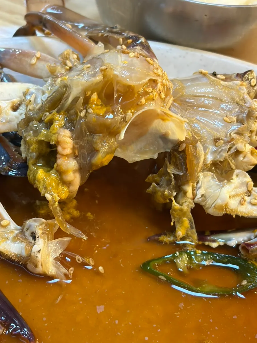 Sweet and spicy marinated crab