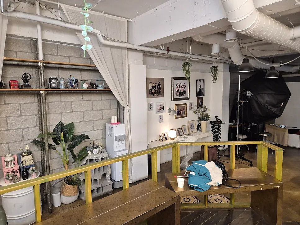 Interior hallway of the photo studio