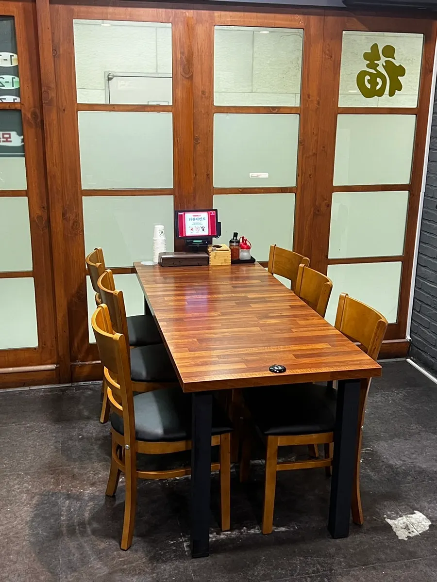 Interior of Junghwa Yori Hyeon