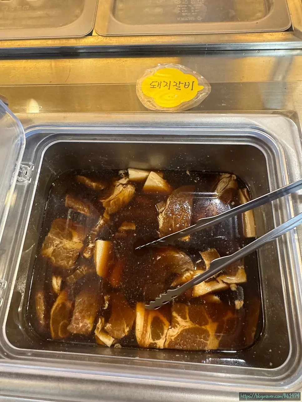 카운터 옆 무한리필 셀프바