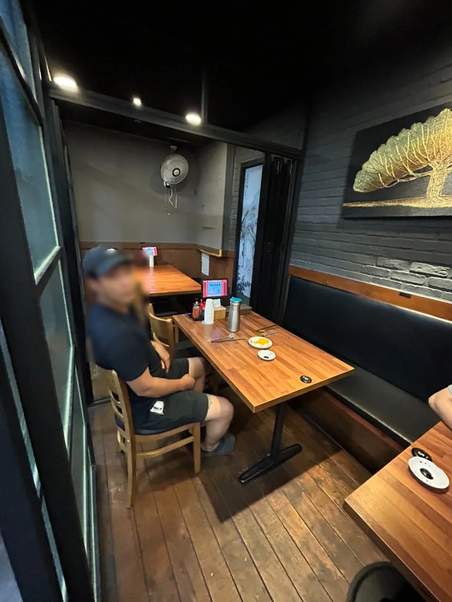 Front of Junghwa Yori Hyeon with its old-school restaurant vibe
