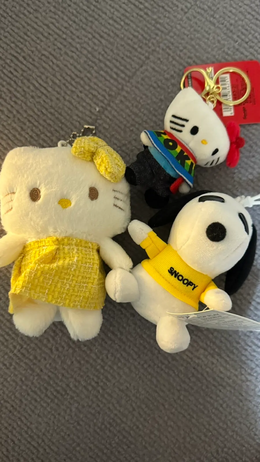인형뽑기로 뽑은 인형 세 개